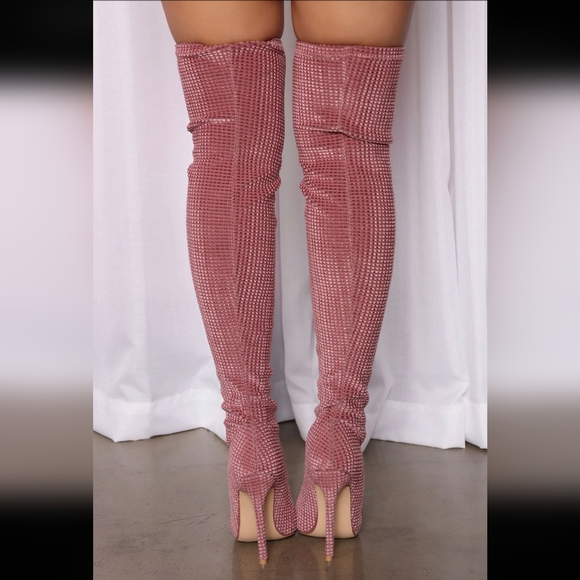 Fashion Nova Swiping Right Over The Knee Boot - Picture 4 of 7